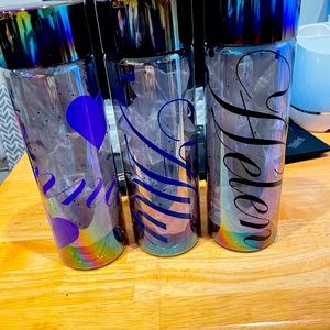 Personalized iridescent 30 oz water bottle